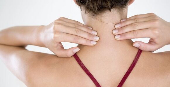 bolesť krku v dôsledku osteochondrózy